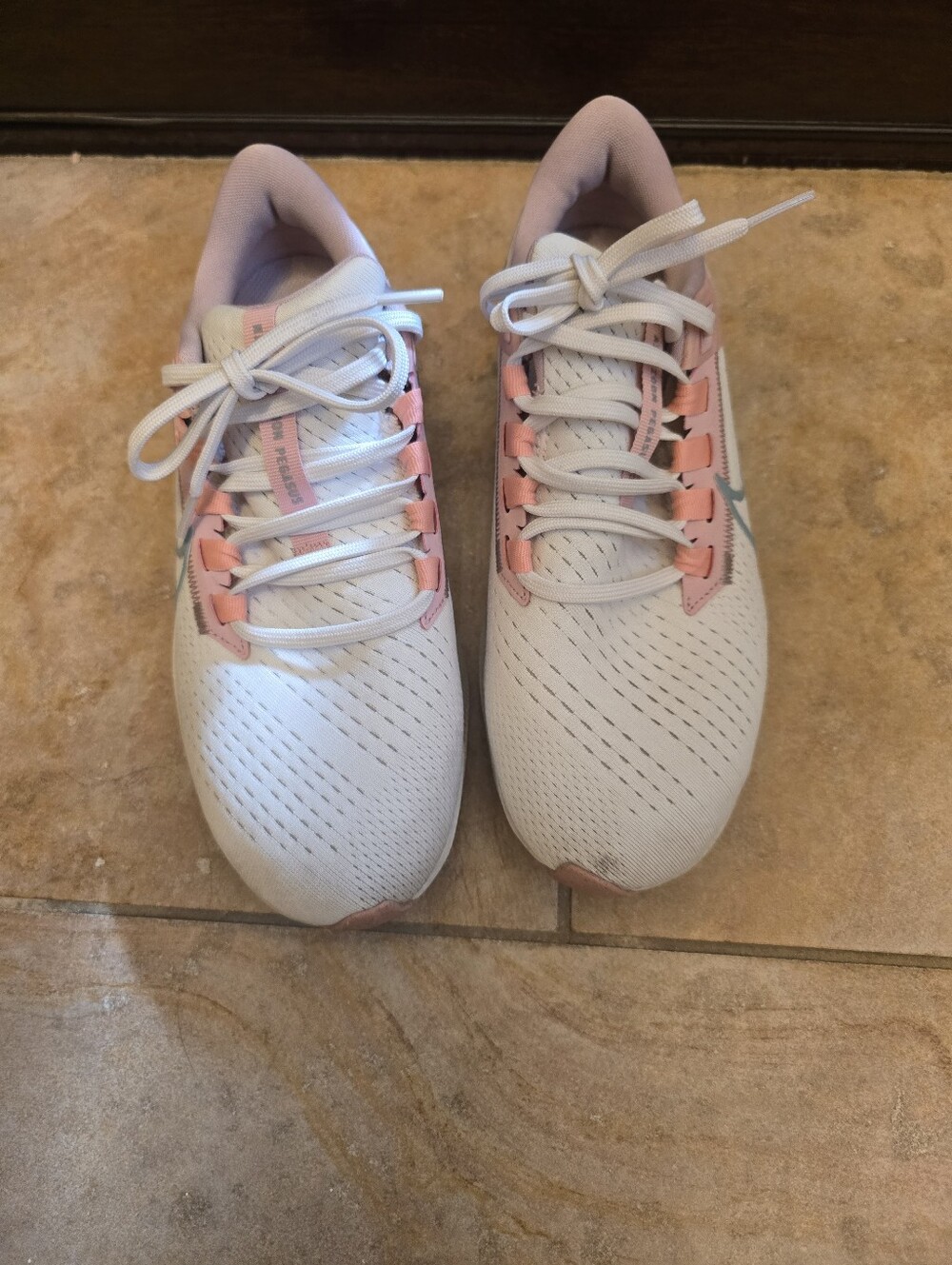 Nike Air Zoom Pegasus 38 Women’s Running Shoes – Size 9.5 – White/Pink